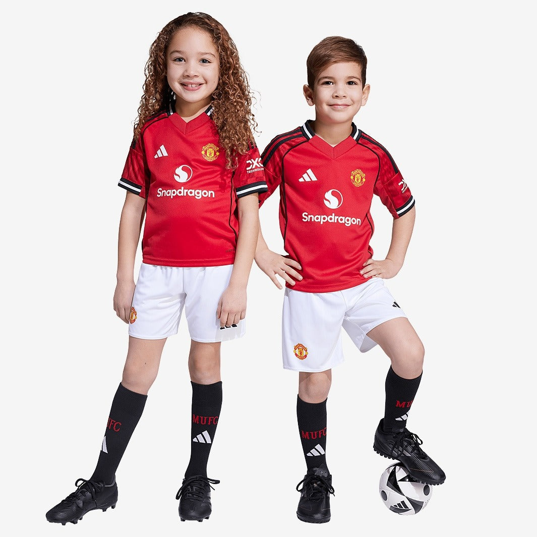 Conjunto Infantil Adidas Manchester United 2025/26 Torcedor - foto 2