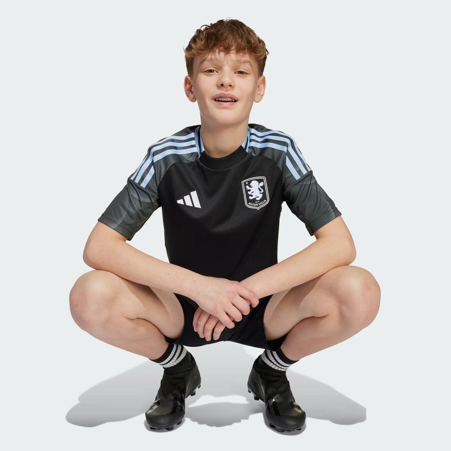 Conjunto Infantil Adidas Aston Villa 2025/26 II - foto 7