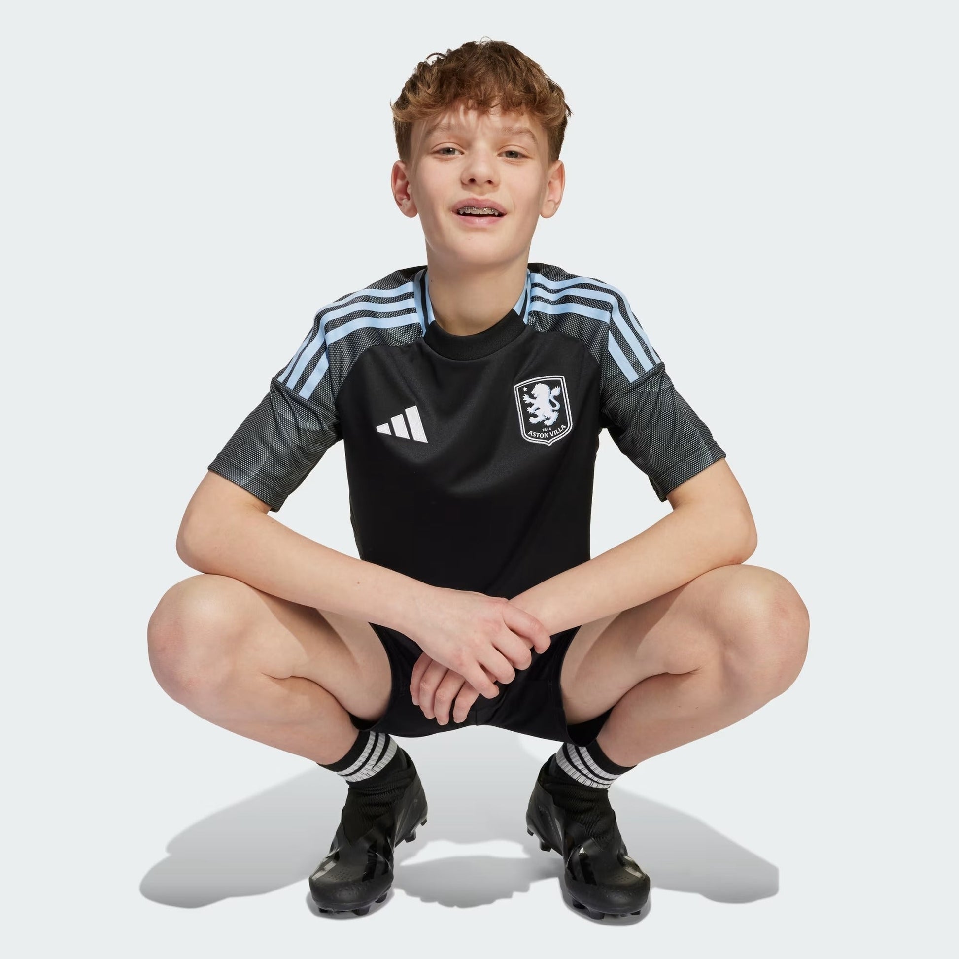 Conjunto Infantil Adidas Aston Villa 2025/26 II - foto 7