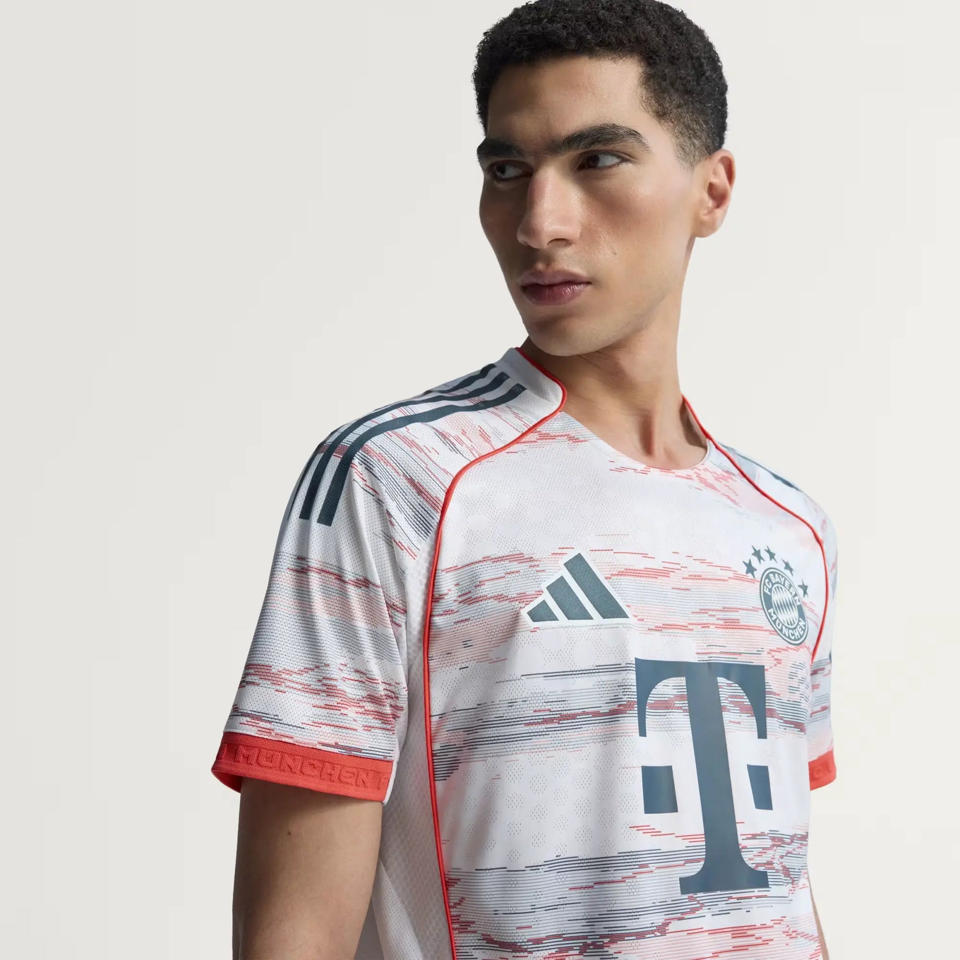 Camisa Adidas Bayern de Munique 2025/26 II Authentic - foto 5