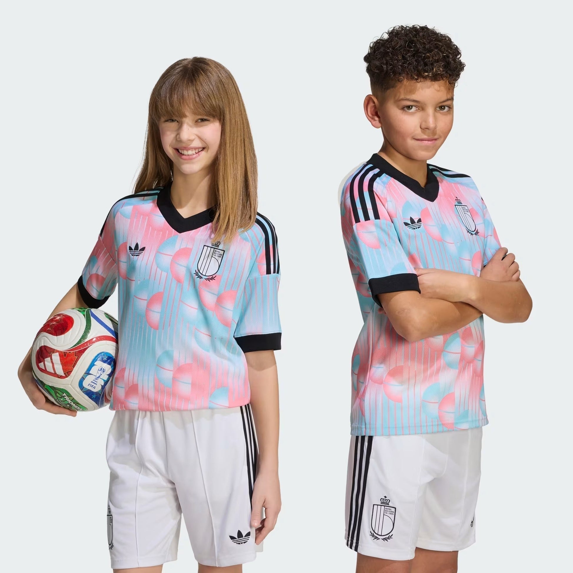 Conjunto Infantil Bélgica 2026/27 II Kit - foto 1